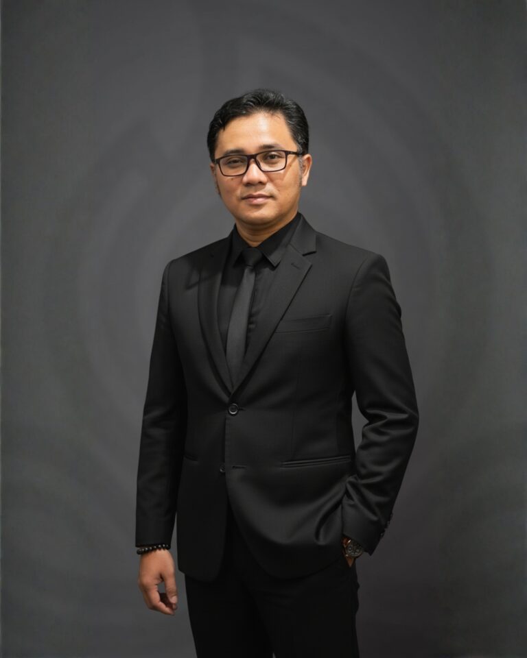 Dr. Bambang Aris Kartika, S.S., M