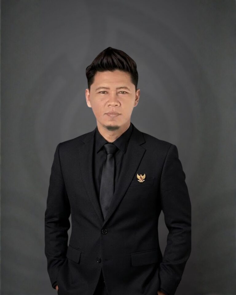 Dr. Romdhi Fatkhur Rozi, S.Sos., M.Med